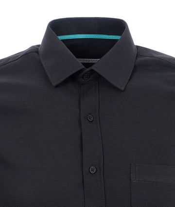 Camisa Formal Solo Fondo Negra Triángulos Pequeños